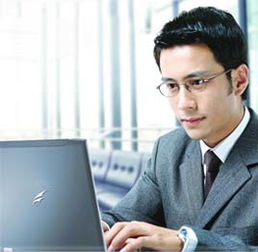 云開發(fā)賦能未來 人工智能應(yīng)用軟件開發(fā)的嶄新路徑——聚焦武漢新華電腦學(xué)校大數(shù)據(jù)人工智能學(xué)院